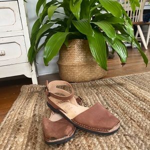 PONS AVARCAS || CLASSIC STYLE STRAP BROWN SZ 9